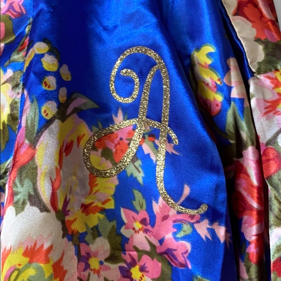 Kimono style robe - Picture 2 of 3